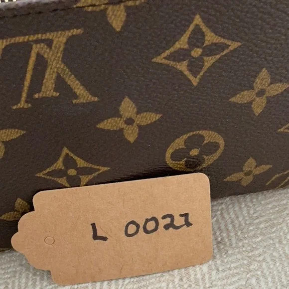 LOUIS VUITTON Authentic Zippy Pouch Monogram Unbranded Good Chain & Tassel - Picture 9 of 9